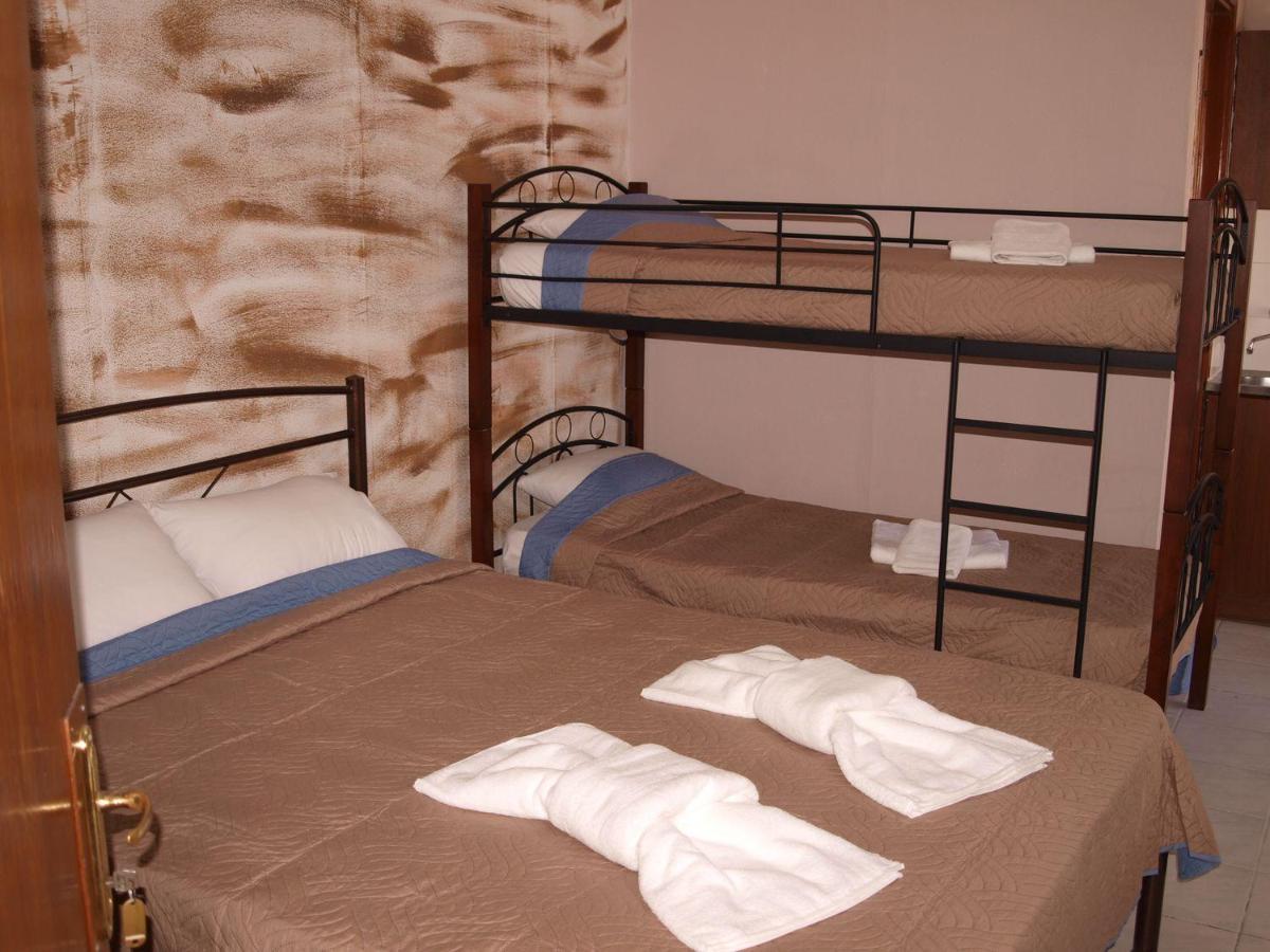 Paralía Blue Garden Rooms מראה חיצוני תמונה